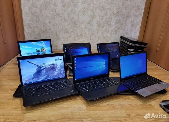 Много ноутбуков с закрытых офисов