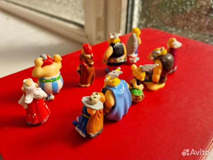 Игрушки из киндера