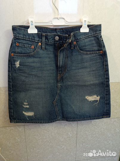 Юбки Levi's, Lee