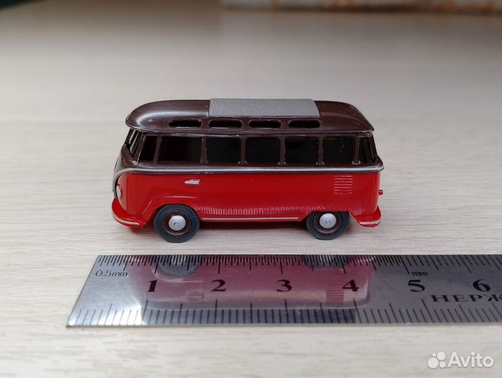 A24) Volkswagen Transporter T1 (1950-1968) вишнево