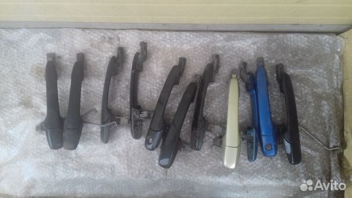 Мазда 3(2007) дверные ручки