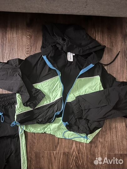 Спортивный костюм женский