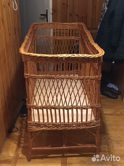 Детская кроватка плетеная