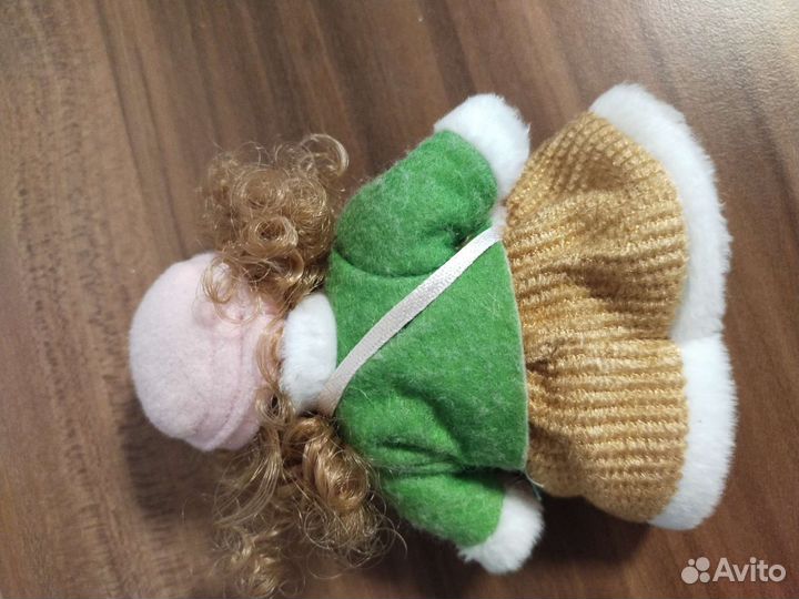 Кукла фарфоровая маленькая