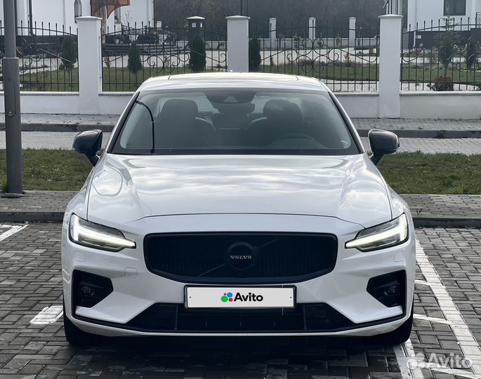 Volvo S60 2.0 AT, 2021, 10 500 км