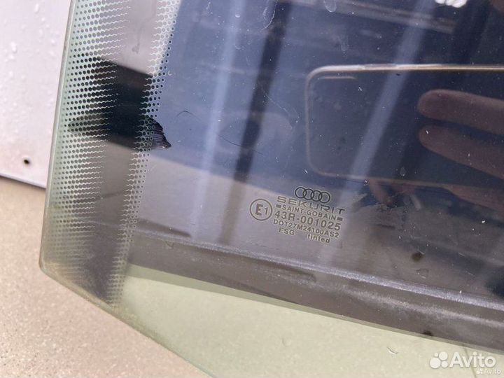 Стекло двери заднее левое Audi 100 C4