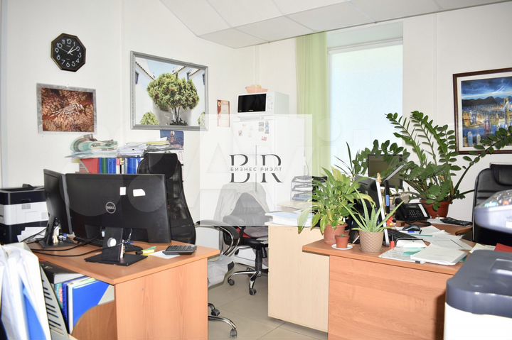 Офис 852.3 м² с арендаторами парковка центр