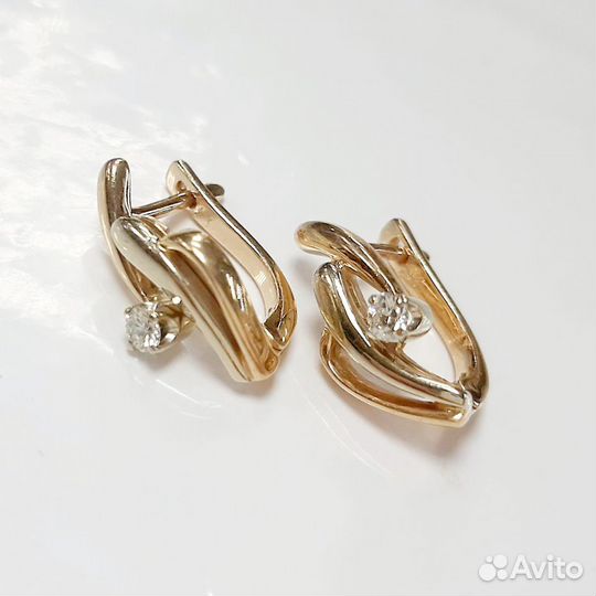 Золотые серьги с бриллиантами