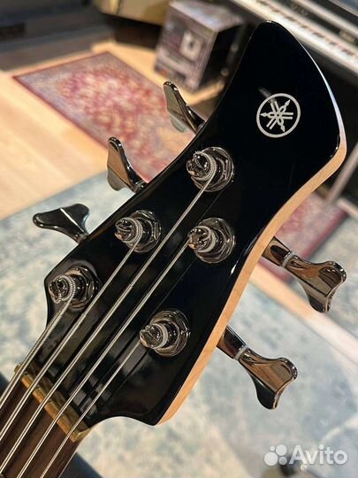 Yamaha trbx305 / Бас гитара