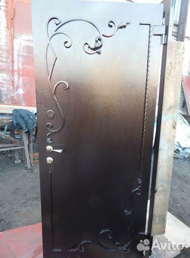 Дверь входная металлическая