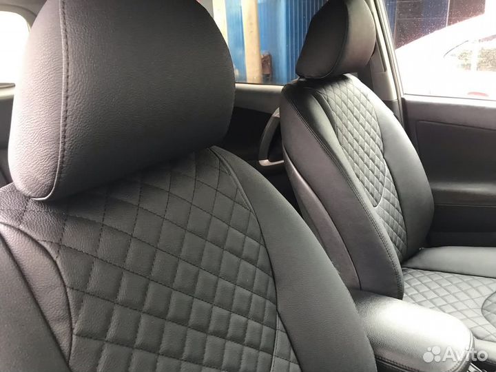 Чехлы на Toyota RAV4 30