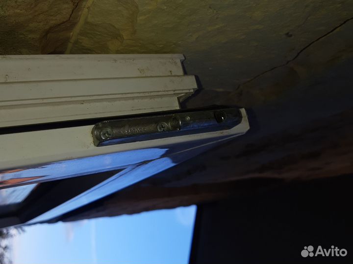 Дверь пластиковая входная бу