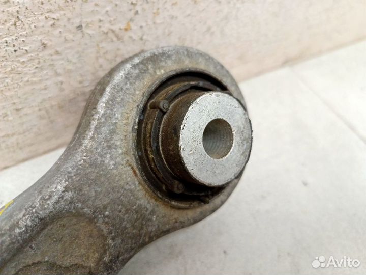 Рычаг задний поперечный левый