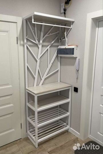 Прихожая вешалка