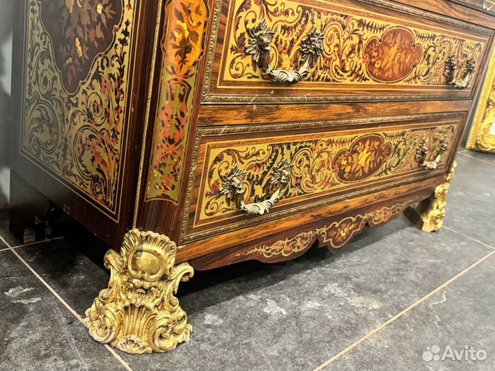 Антикварный комод