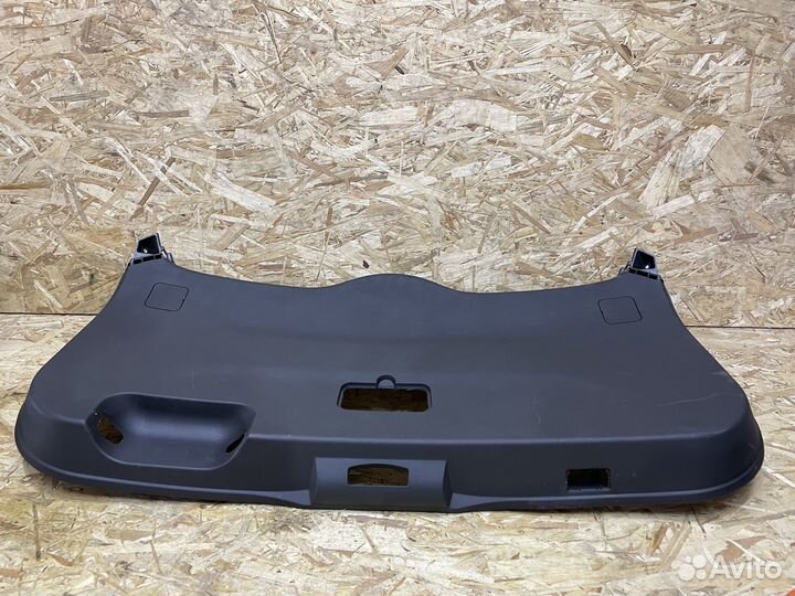 Обшивка крышки багажника Jetour Dashing