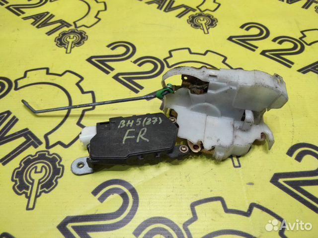 Замок двери передний правый Subaru Legacy BH5