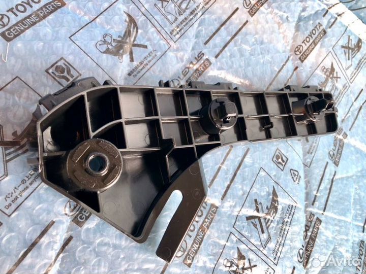 Кронштейн бампера передний правый Lexus Lx 570