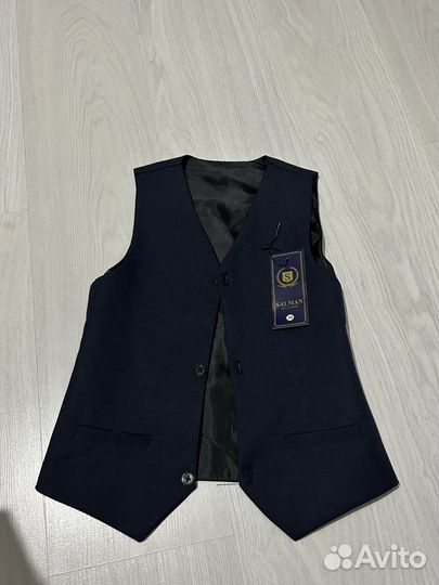 Жилетка для мальчика школьная 134