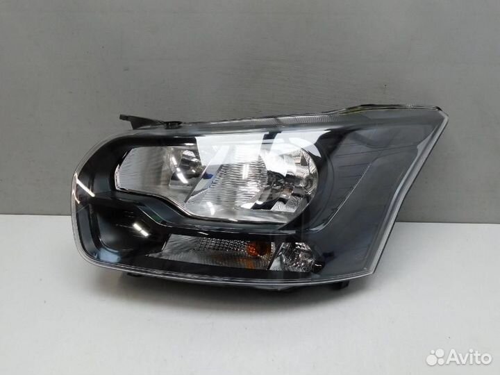 Фара левая Ford Tourneo Connect
