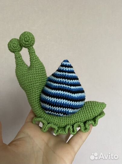 Вязаная крючком игрушка Амигуруми Улитка
