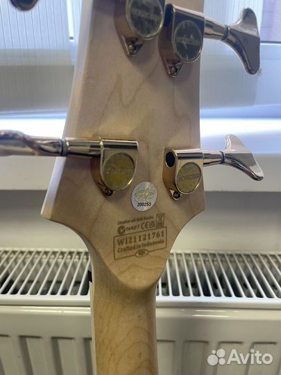 Бас-гитара Schecter Omen Extreme-4 Gnat