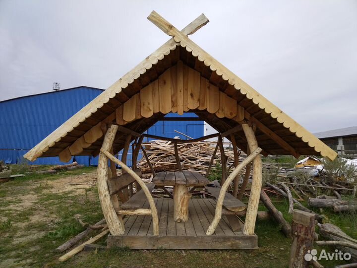 Беседка из бревна