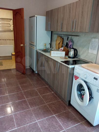 2-к. квартира, 60 м², 2/3 эт.