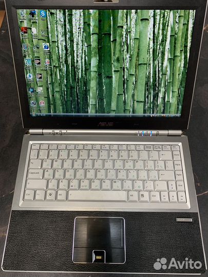 Ноутбук asus