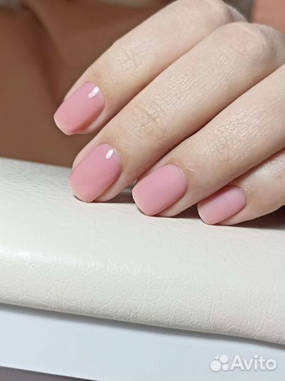 Маникюр с покрытием гель-лаком