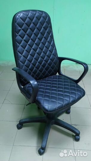 Компьютерное кресло
