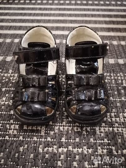 Сандалии для девочки 23 размер