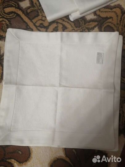 Скатерть и 6 солфеток (новая)