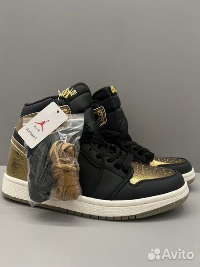 Кроссовки Nike Air Jordan 1