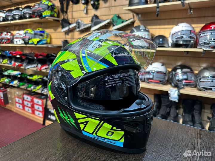 Шлем интеграл со встроенными очками для мото