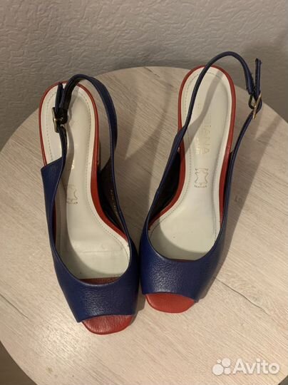 Босоножки 38