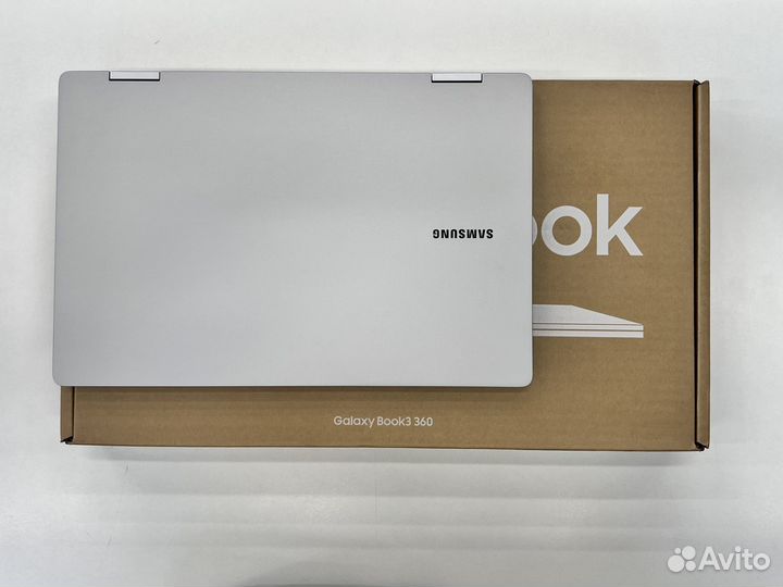 Ноутбук Samsung Galaxy Book3 NP730 / Год гарантии