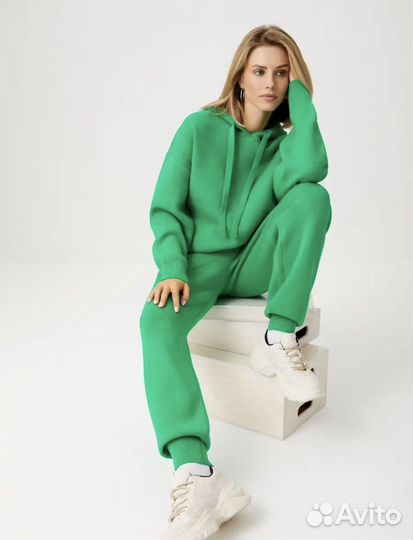 Костюм теплый, джинсовая куртка, джинсы Sela