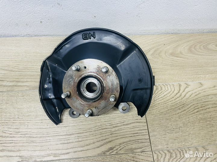 Кулак поворотный правый Honda Civic 4D 1.8