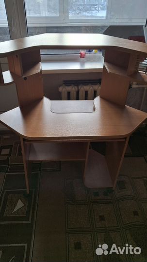 Компьютерный стол