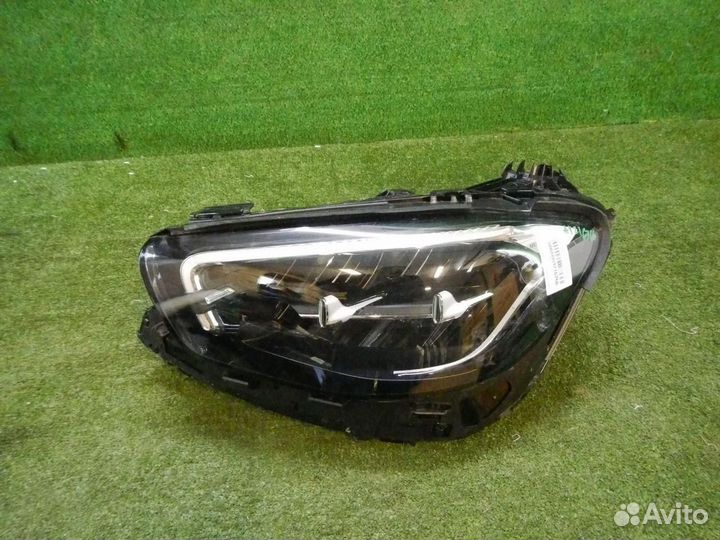 Фара левая Mercedes-Benz E-Class