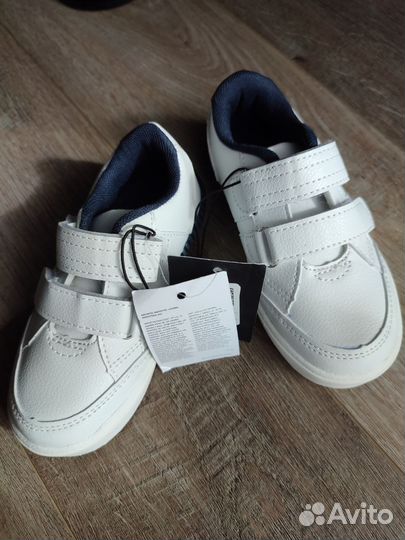 Новые белые кросовки 26 р от Reserved