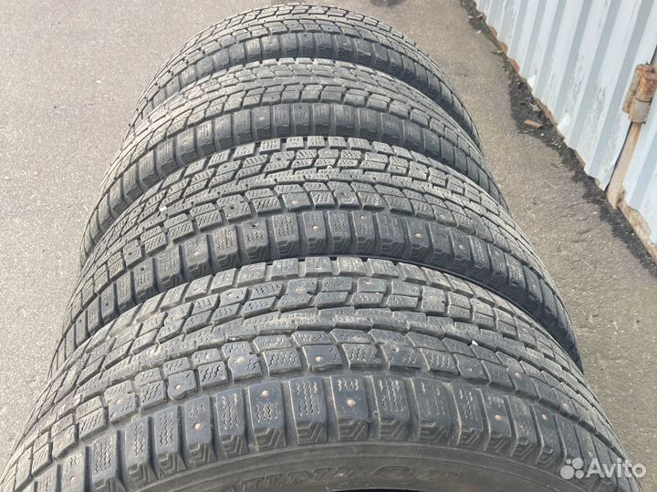 Dunlop SP Winter Ice 01 205/55 R16