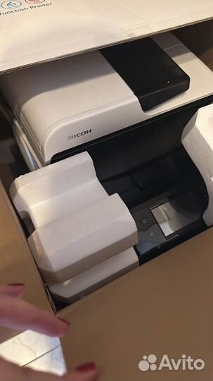 Мфу лазерный ricoh SP C261SFNw