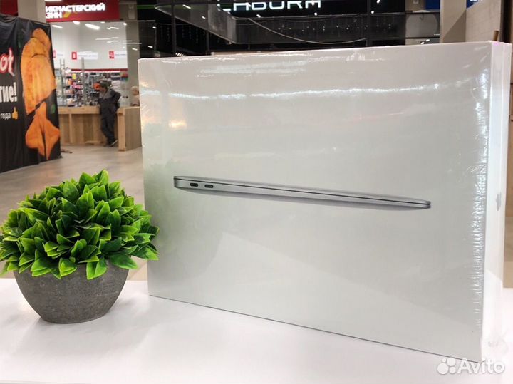 Новый MacBook Air 13-inch M1 Chip 8/256GB SLV