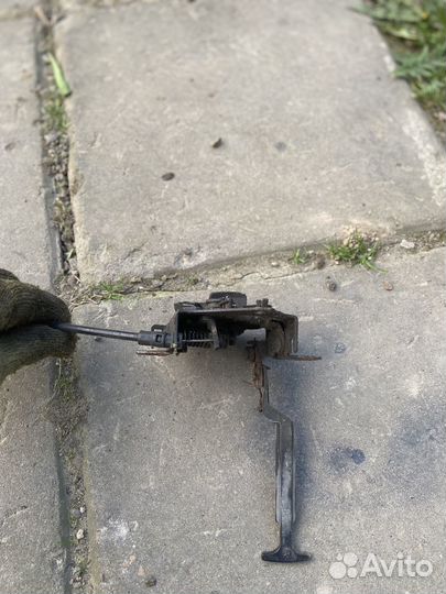 Замок капота volkswagen Passat b5 b5+