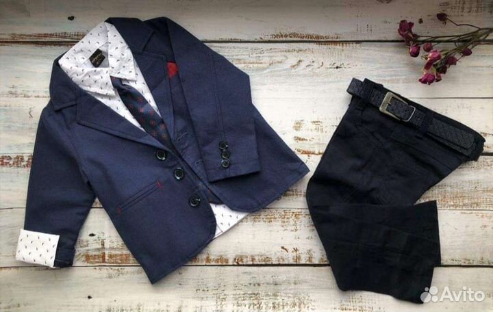 Брючный костюм на мальчика, 86-92 размер