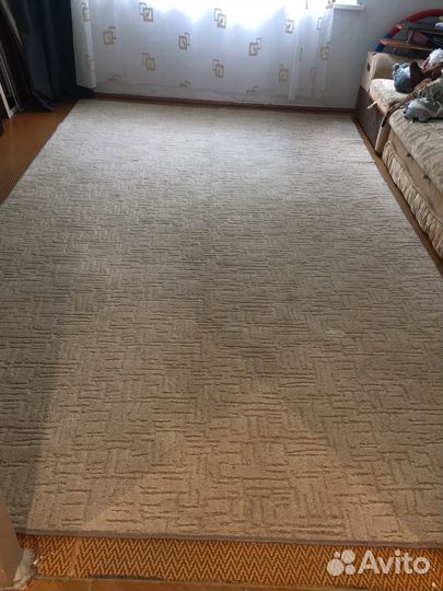 Ковер синтетический