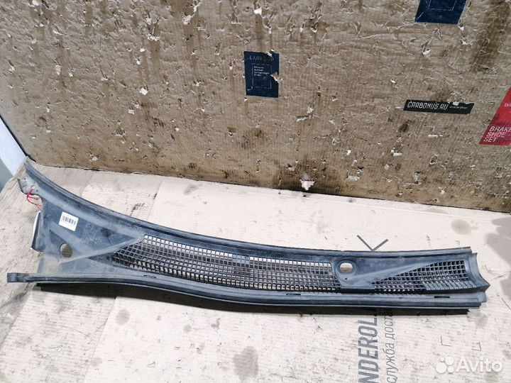 Решетка под лобовое стекло 91160FC000 на Subaru Fo