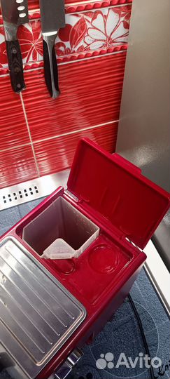 Гейзерная кофеварка delonghi